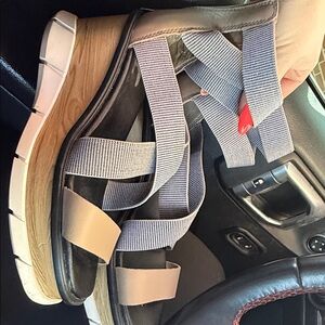 Sorel Joanie sandals sz 6